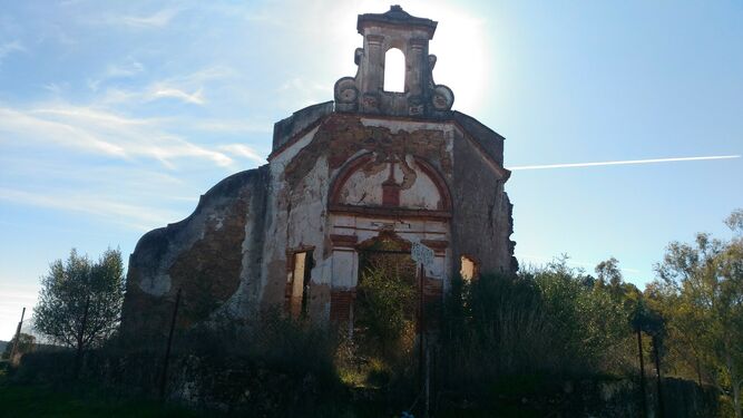 Ruinas de una iglesia en el poblado de El Castillo de las Guardas