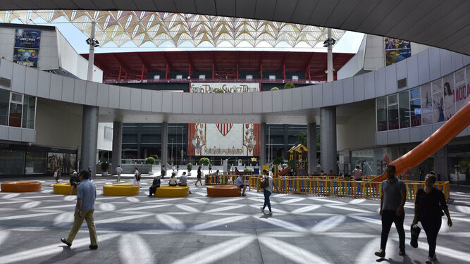 El espacio abierto del Centro Comercial Nervión Plaza