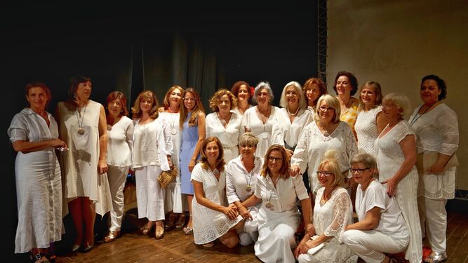 Participantes de la exposición ‘Luz de mujer’ dedicada a Joaquín Sorolla en la Casa Grande de Ayamonte.