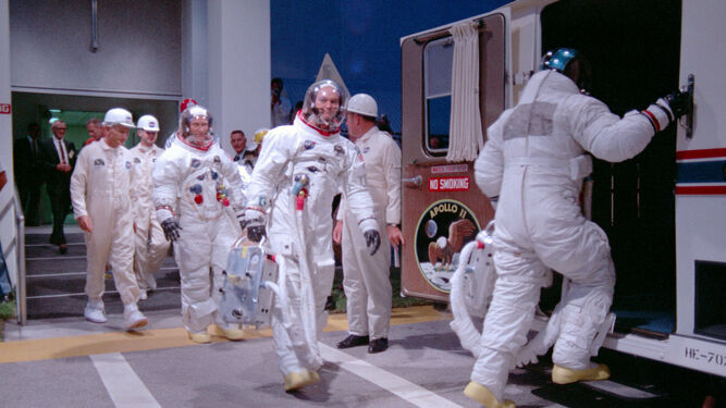 Armstrong, Collins y Aldrin instantes antes de embarcarse en el 'Apollo 11'
