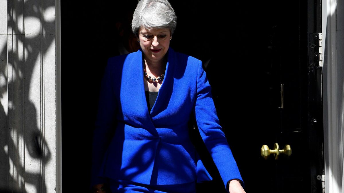 Theresa May sale por última vez del 10 de Downing Street