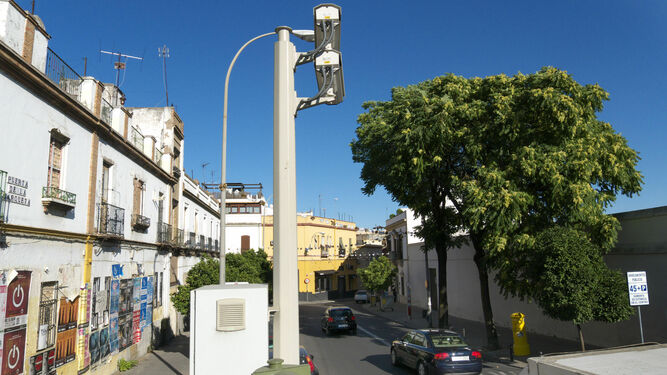 Una de las antiguas cámaras de videovigilancia del Plan Centro de Sevilla