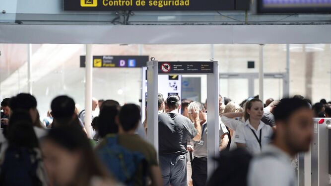 UGT Iberia Barajas convoca una huelga para los días 30 y 31 de agosto