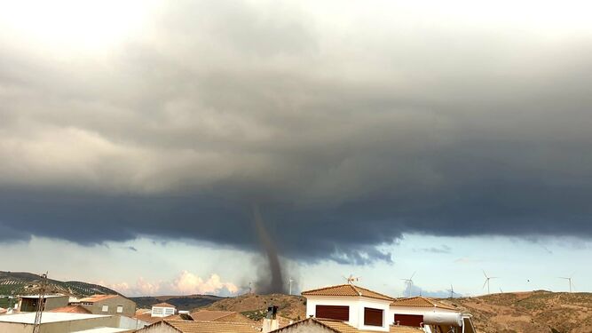 Tornado en Martín de la Jara.