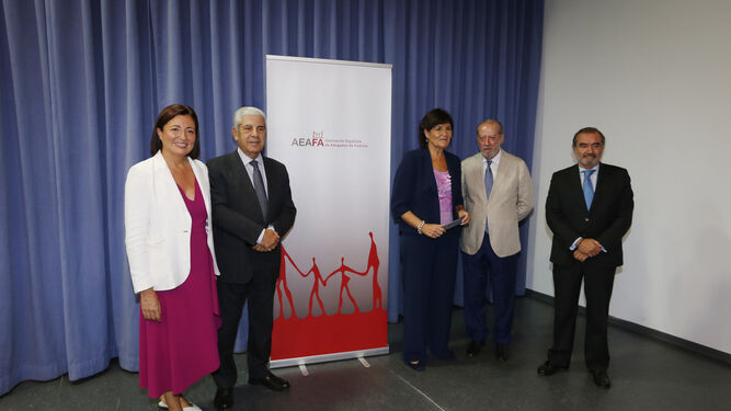 De izquierda a derecha: Dolores Lozano, Damián Álvarez, María Pérez Galván, Fernando Rodríguez Villalobos y Óscar Cisneros