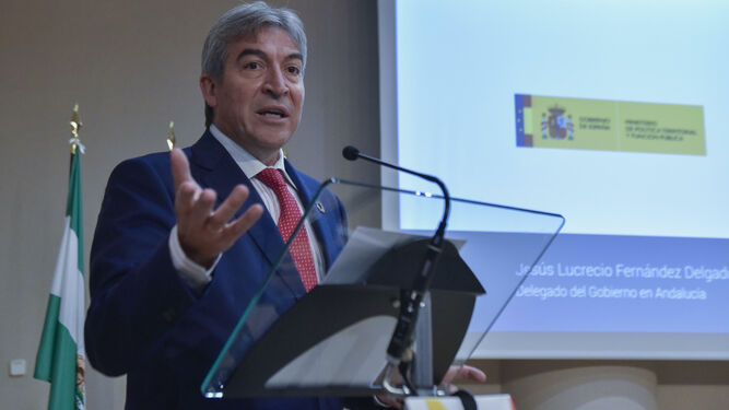 El delegado del Gobierno central en Andalucía, Lucrecio Fernández, habla en  los premios CIC Cartuja Ebro Foods.