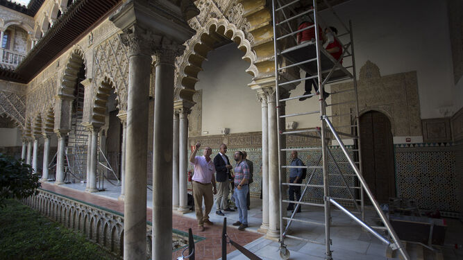 La restauración de las yeserías del Alcázar, en imágenes