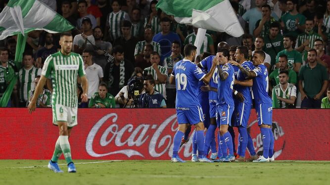 Los jugadores del Getafe celebran un gol en el partido reciente en Heliópolis.