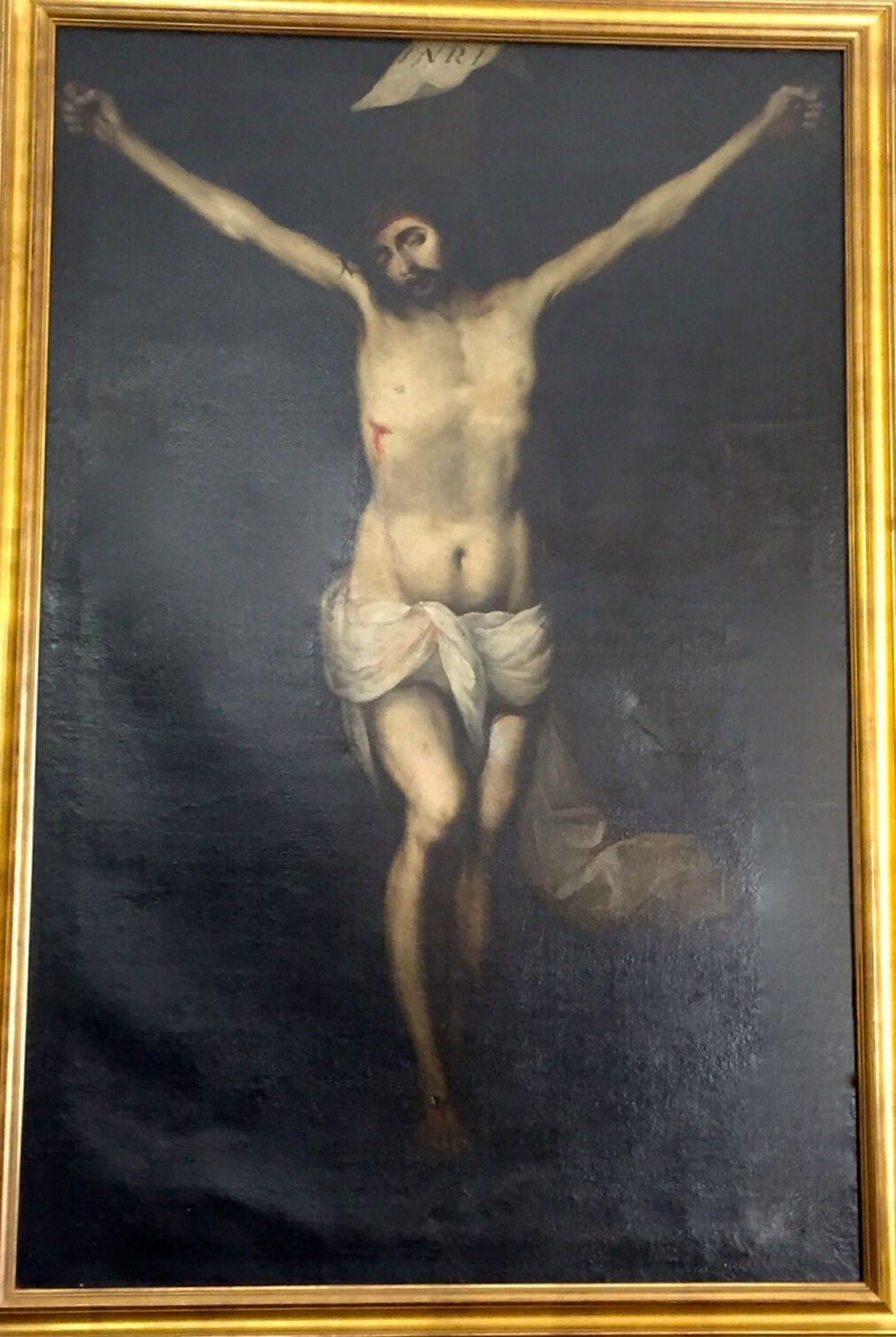 Uno de los dos crucificados de la Secci&oacute;n Tercera  inspirados en Zurbar&aacute;n