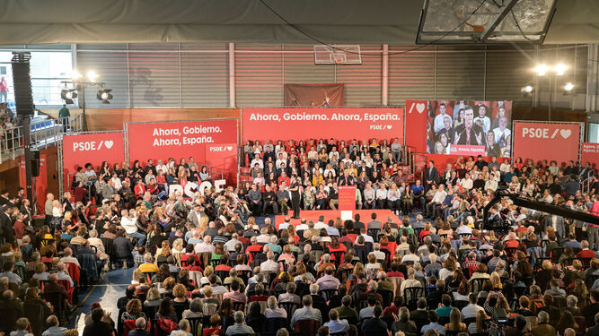 Acto de campaña del PSOE ayer en La Coruña.