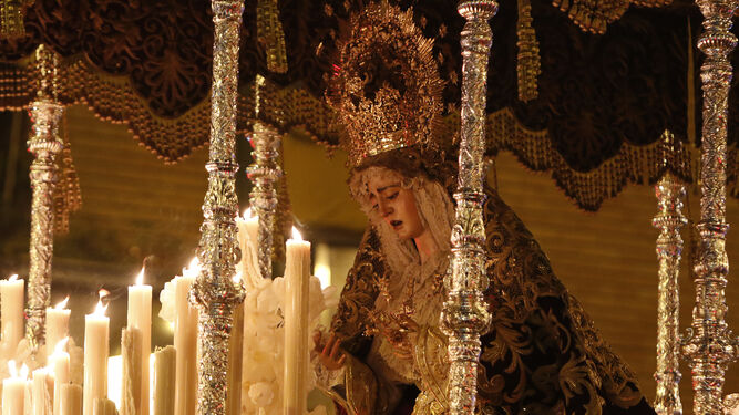 Salida extraordinaria de la Virgen de la Encarnaci&oacute;n
