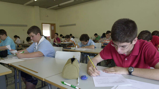 Alumnos durante una clase de Matemáticas.