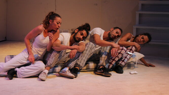 Una imagen de los cuatro protagonistas de 'Vigilia' de Jorge Barroso y Varuma Teatro.