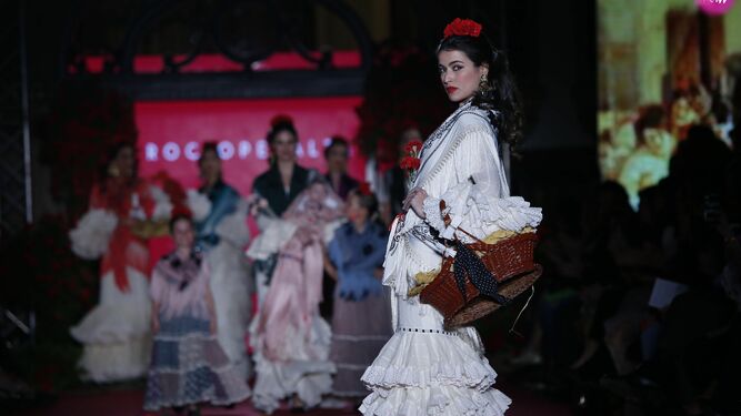 Rocío Peralta en We Love Flamenco 2020, el desfile en fotos