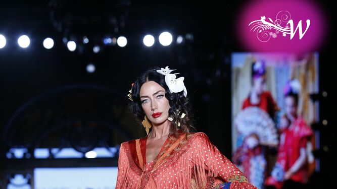 Todas las fotos del desfile de &Aacute;ngela &amp; Adela en We Love Flamenco 2020