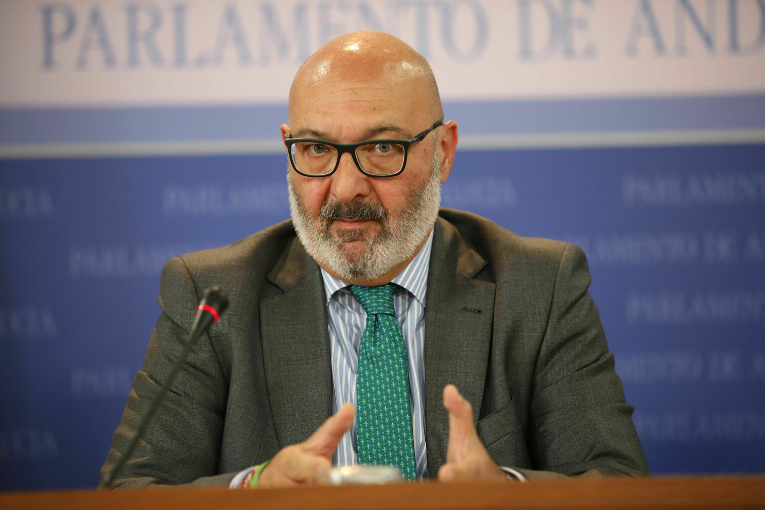 Vox suspende sus actividades en el Parlamento de Andalucía por el coronavirus