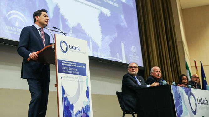 El presidente de la Junta, Juanma Moreno, durante su intervención.