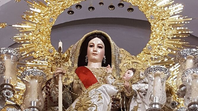 Asaltan la parroquia de Carrión, profanan el Sagrario y roban las coronas de la Virgen del Rosario y el Niño