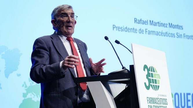 El presidente de FSFE, Rafael Martínez Montes,  durante su intervención en el acto por el 30 aniversario de la ONG.