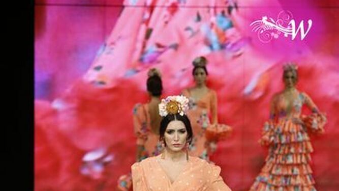 Carmen Raimundo presenta su colecci&oacute;n de flamenca en SIMOF 2020, todas las fotos