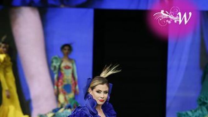 As&iacute; es la colecci&oacute;n 2020 de flamenca de Ana Mor&oacute;n, todas las fotos del desfile en SIMOF