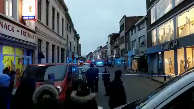 La Policía belga dispara en Gante a una persona que portaba un cuchillo