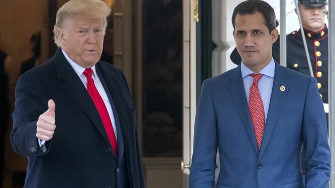 Donald Trump acompaña en la Casa Blanca a Juan Guaidó, líder opositor venezolano.