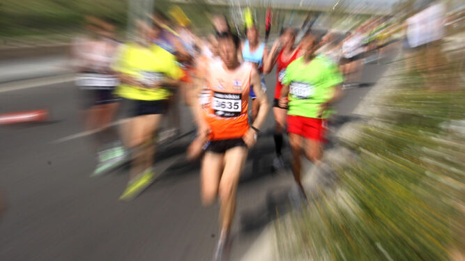 La palabra maratón puede emplearse tanto en masculino como en femenino .