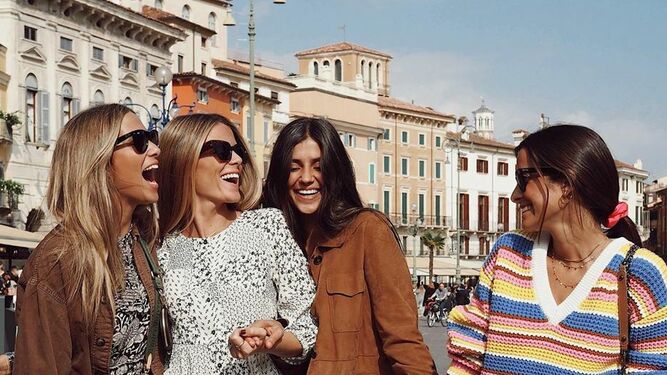 Las influencers María Pombo, Natalia Coll, María G de Jaime y María fernández en el Instagram de @mariapombo