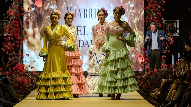 Las fotos del desfile de Miabril en Pasarela Flamenca Jerez Tio Pepe 2020