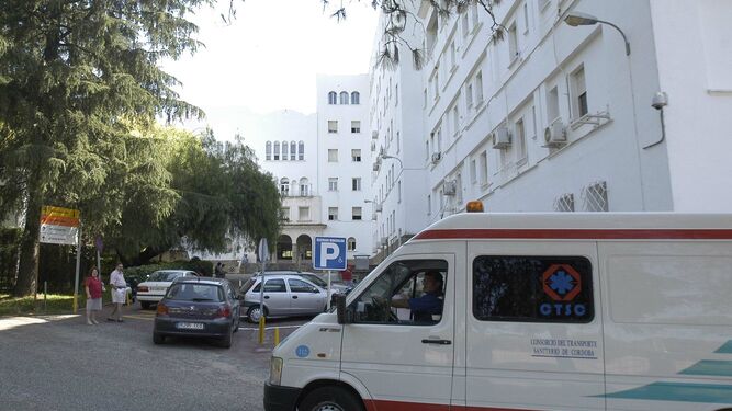 Traslado de enfermos en el Hospital de los Morales de Córdoba.