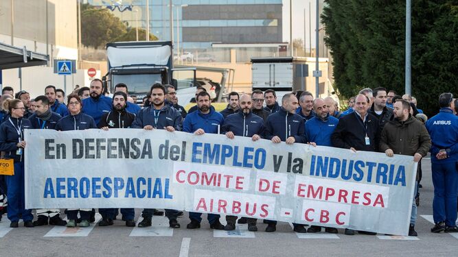 Trabajadores del CBC de El Puerto de Santa María durante la concentración del pasado viernes.
