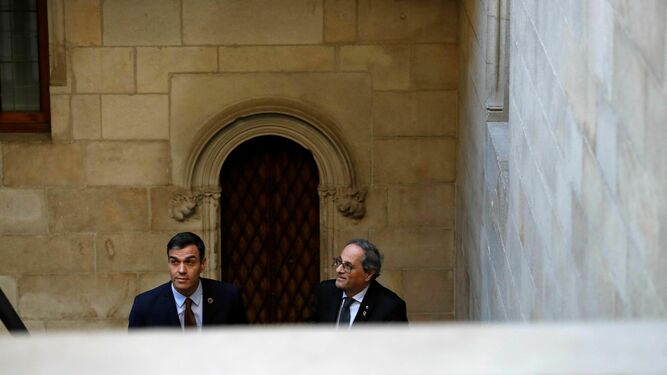 Pedro Sánchez y Quim Torra, durante la reunión que mantuvieron en el Palau de la Generalitat  el pasado 6 de febrero.