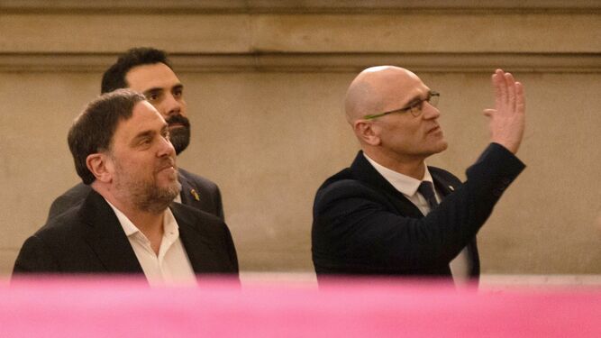 Oriol Junqueras y Raül Romeva a su llegada al Parlament donde compareceieron ante la comisión de investigación sobre la aplicación del artículo 155, el pasado 28 de enero.