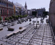 El montaje de los palcos de la Semana Santa en la Plaza de San Francisco.