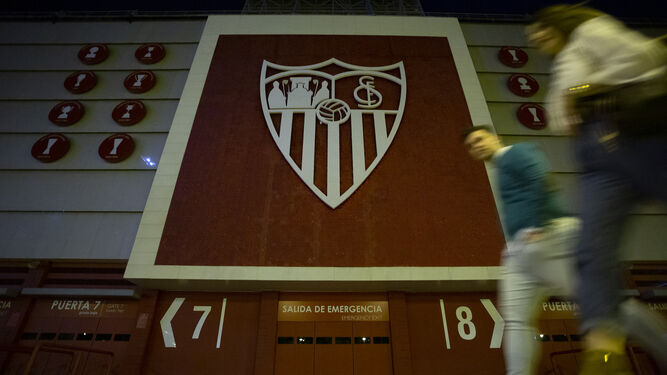 Una imagen de la fachada de Gol Sur del estadio Ramón Sánchez-Pizjuán.