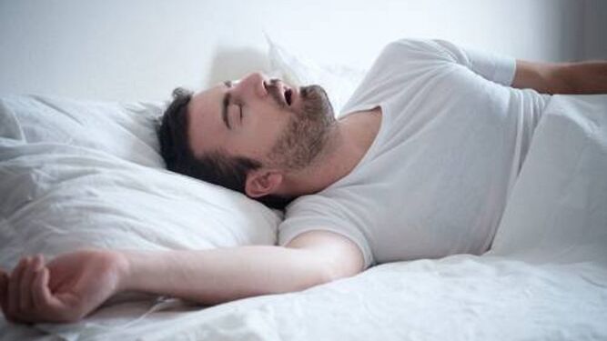 Sólo un tercio de los españoles duerme las horas necesarias los días laborables