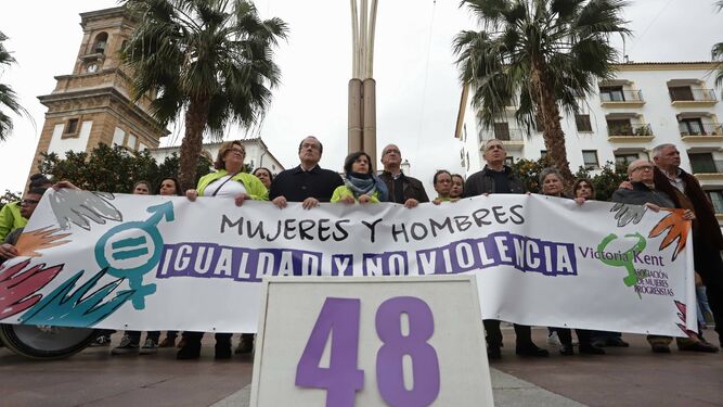 Una protesta de repulsa por la violencia machista en Algeciras.