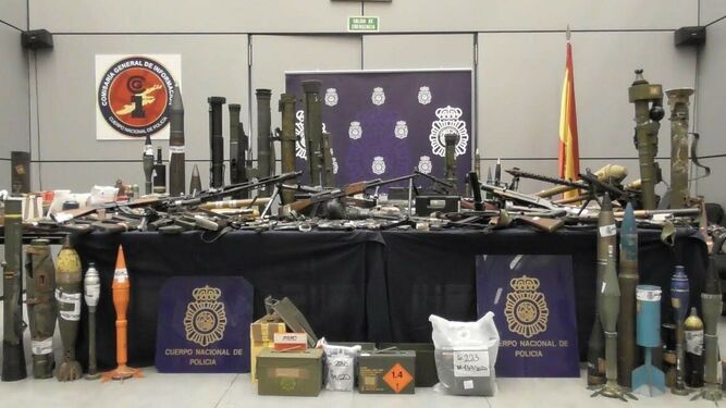 Intervienen un depósito de armas con lanzagranadas y explosivos en Zamora