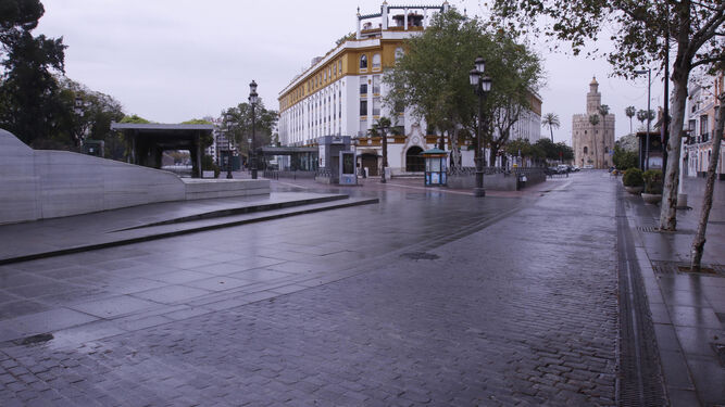 El vacío en el Paseo del Cristina y la calle Almirante Lobo