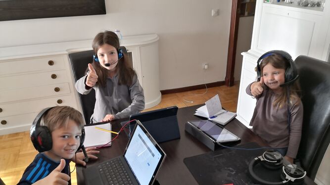 Attendis At Home es el sistema de trabajo y aprendizaje 'online' que Attendis pone a disposición de los alumnos y sus familias.