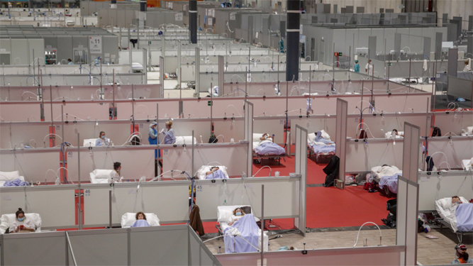 Pacientes con coronavirus ingresados en el hospital de emergencia montado en Ifema, en Madrid.