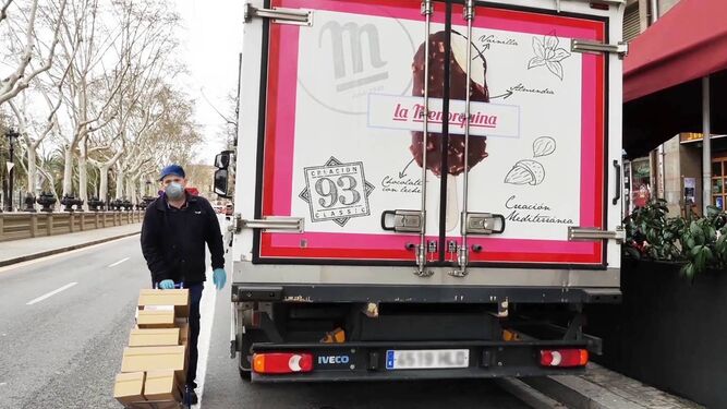 Habitual del reparto a la restauración, La Menorquina envía ahora a particulares helados y productos congelados.