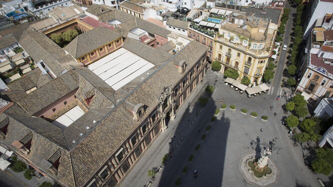 El Palacio Arzobispal de Sevilla desde la Giralda.
