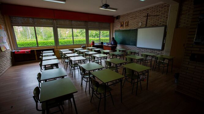 Un aula sin alumnos durante el confinamiento.