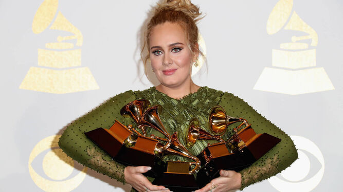 La cantante Adele, hace unos meses, que ya estaba mucho más delgada.