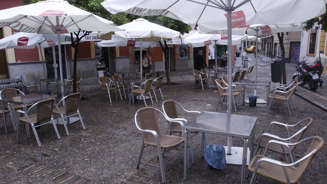 Fase 1: Abren las terrazas de los bares  en Sevilla