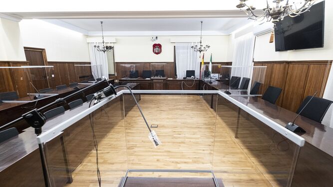 Las nuevas mamparas instaladas por la Consejería de Justicia en la Sala de la Audiencia de Sevilla donde se celebró el juicio de los ERE.