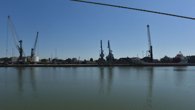 El puerto de Sevilla: arteria vital para la ciudad