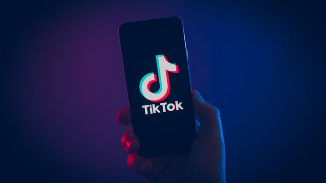 TIKTOK amenaza el liderazgo de YouTube, Instagram, Facebook y Twitter